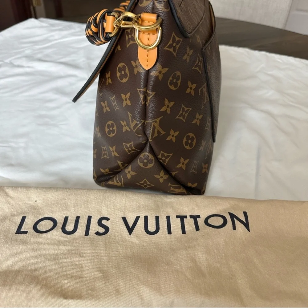 Louis Vuitton Brown Monogram Crossbody Bag - Picture 4 of 14